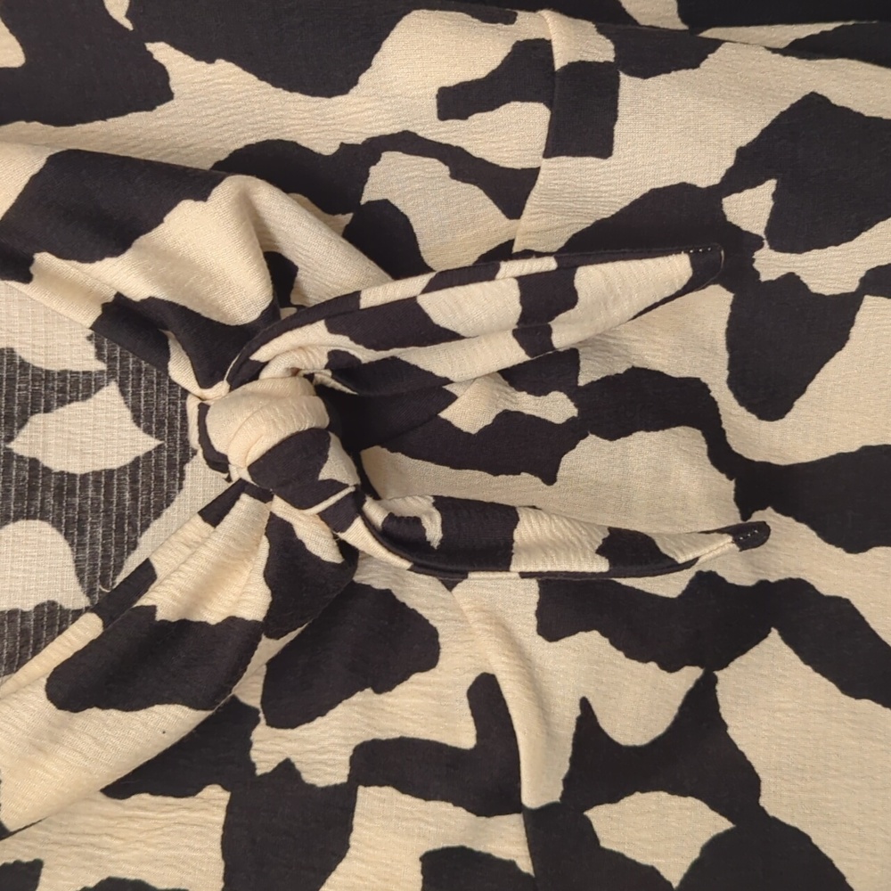 Ava & Viv New Plus Size Print Front Tie Bow Top 1x - image 7